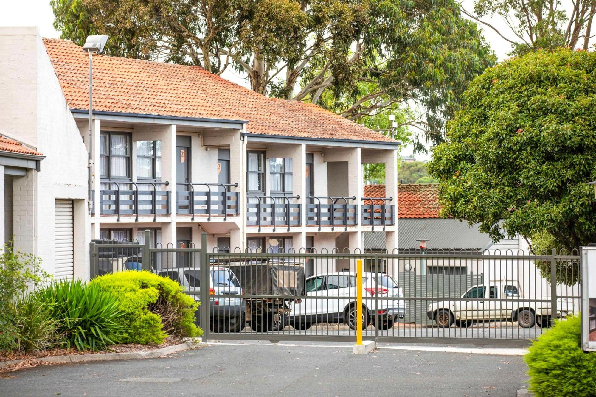 Nightcap At Ferntree Gully Hotel Motel Exterior photo
