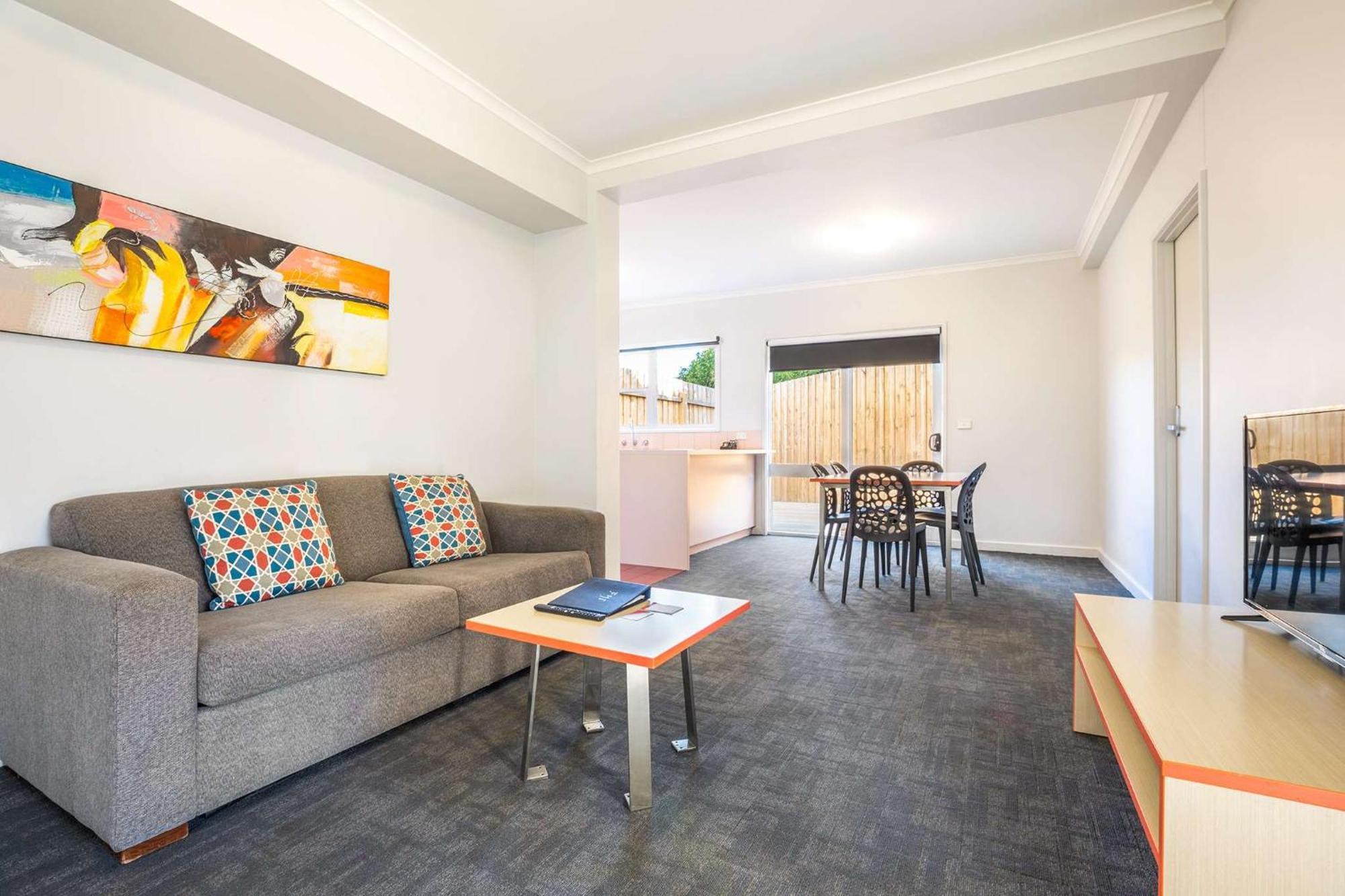 Nightcap At Ferntree Gully Hotel Motel Exterior photo